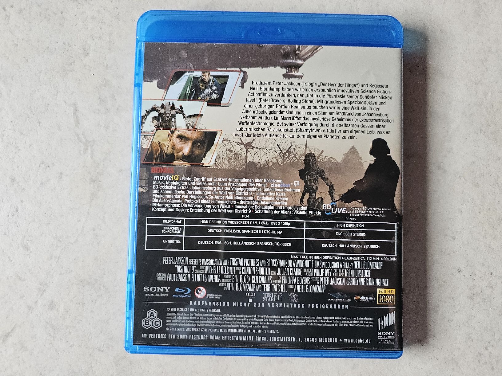 Tutti i DVDs: District 9  /  Bluray – Usato da Schneisingen venduto da backstore24 1