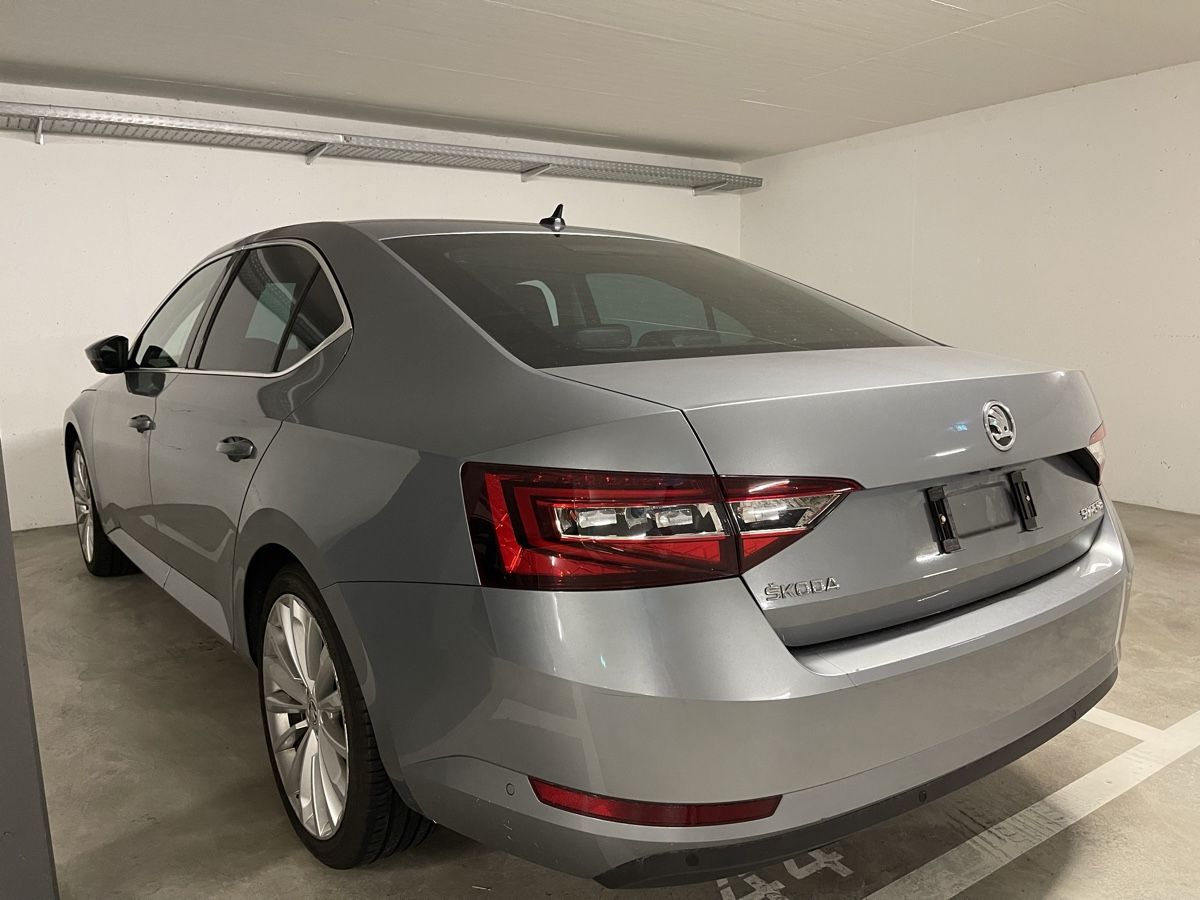 Skoda Automobili: Skoda Superb 2.0 TDI – Usato da Steinhausen venduto da PJ_23 1