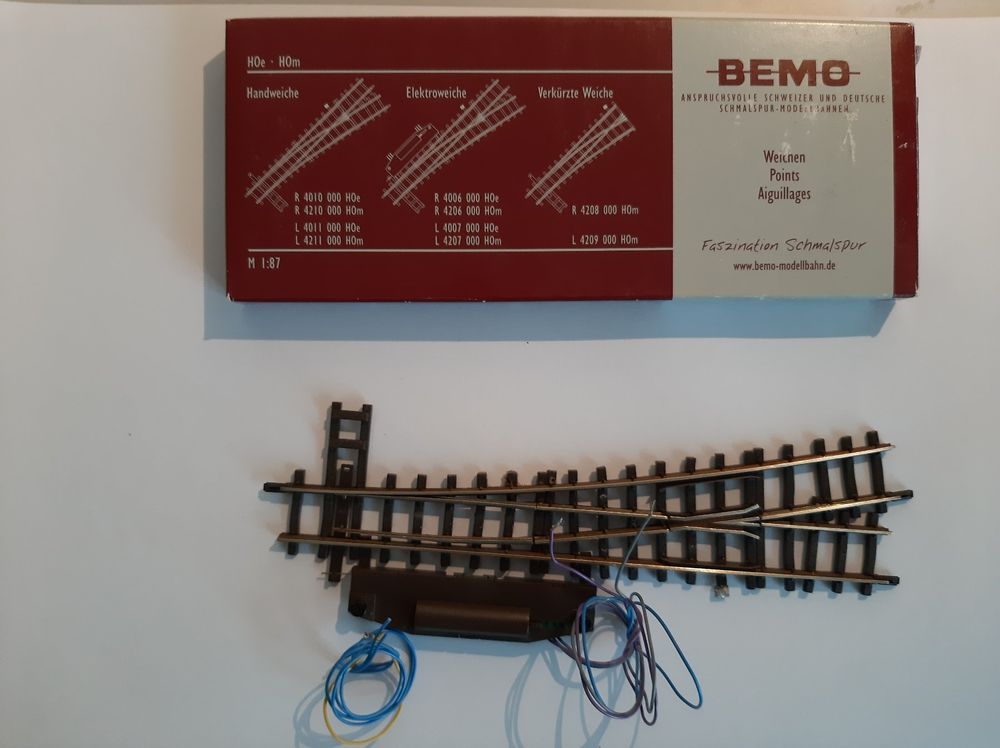 Bemo Modelleisenbahnen: Bemo H0m 4207 000 Weiche links 12° mit Antrieb – Gebraucht aus Thun von Schwarzsee48
