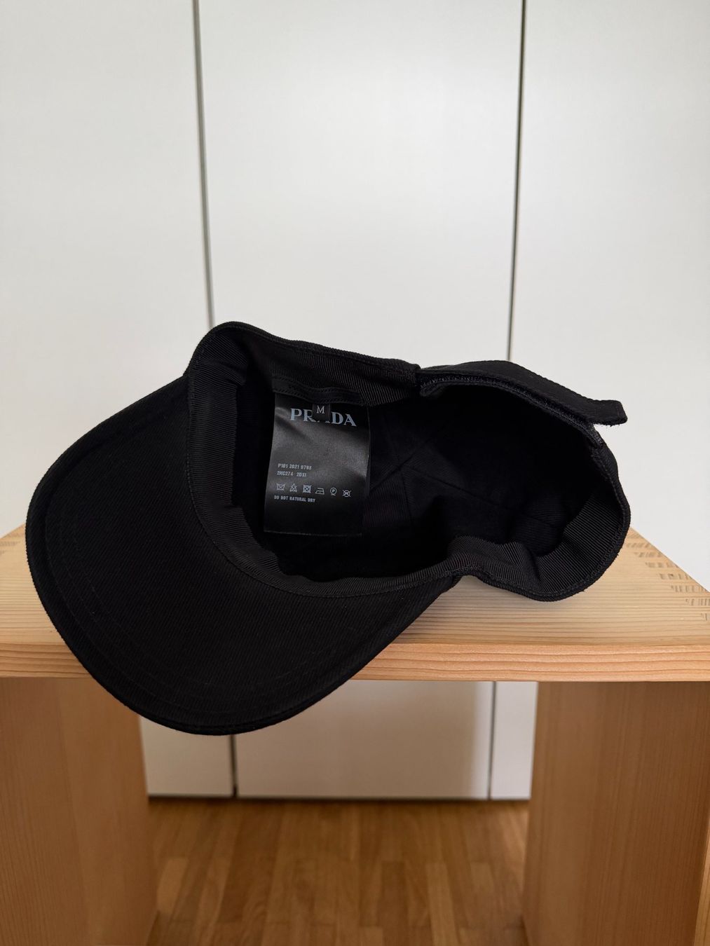 Prada Hüte, Mützen & Caps: Prada Cap Schwarz – Gebraucht aus Cham von nafsimeone 1
