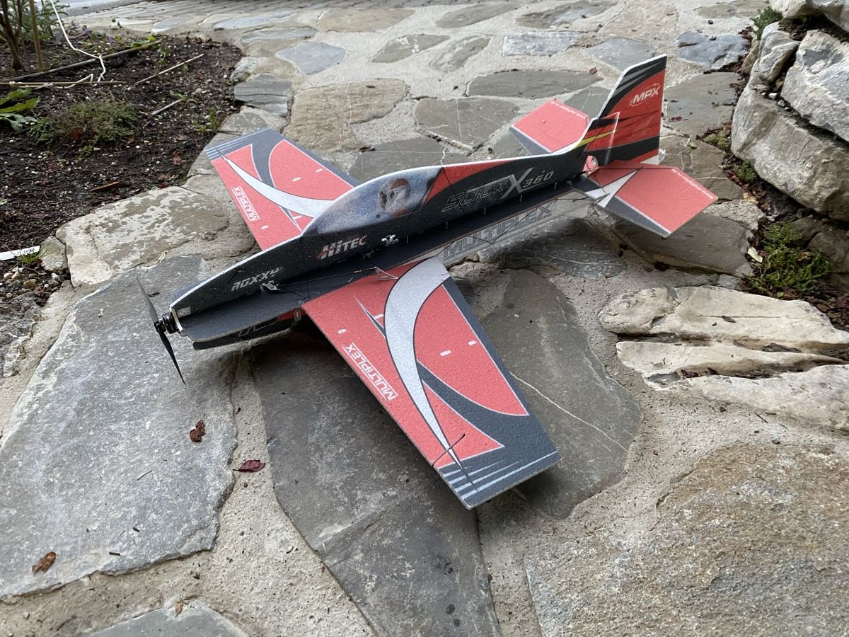 Multiplex Modellismo RC: Indoor Flieger Extra Multiplex – Usato da Saanen venduto da Chrigels89