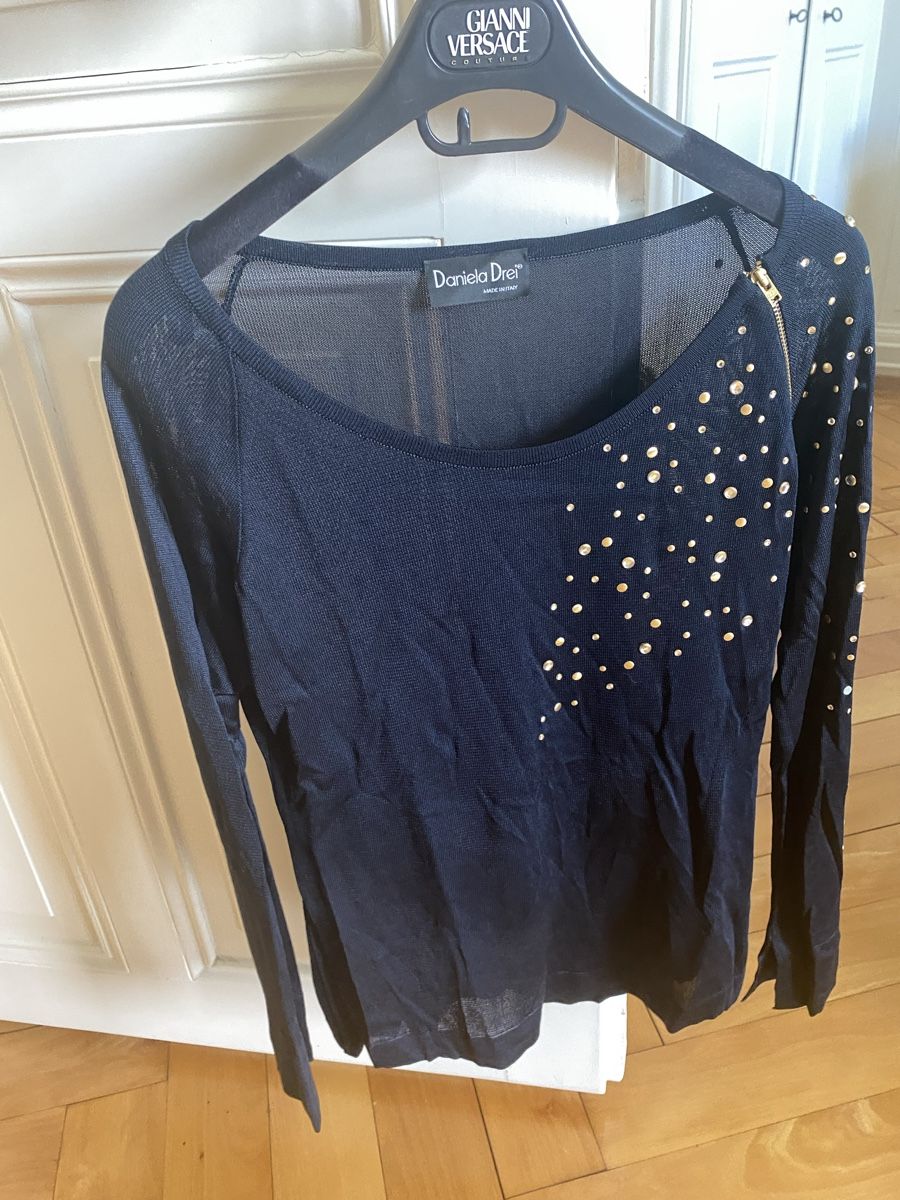 Top: Top viscose bleu Daniela Drei – Usato da Küssnacht am Rigi venduto da CALIFRASQUI