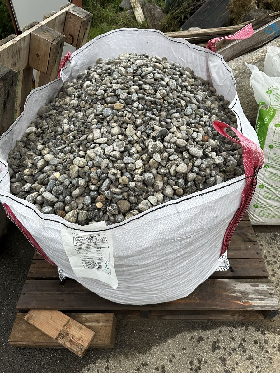 Bausteine: Drainage / Deko Kies 16/32mm – Neu (gemäss Beschreibung) aus Ebikon von Tf3