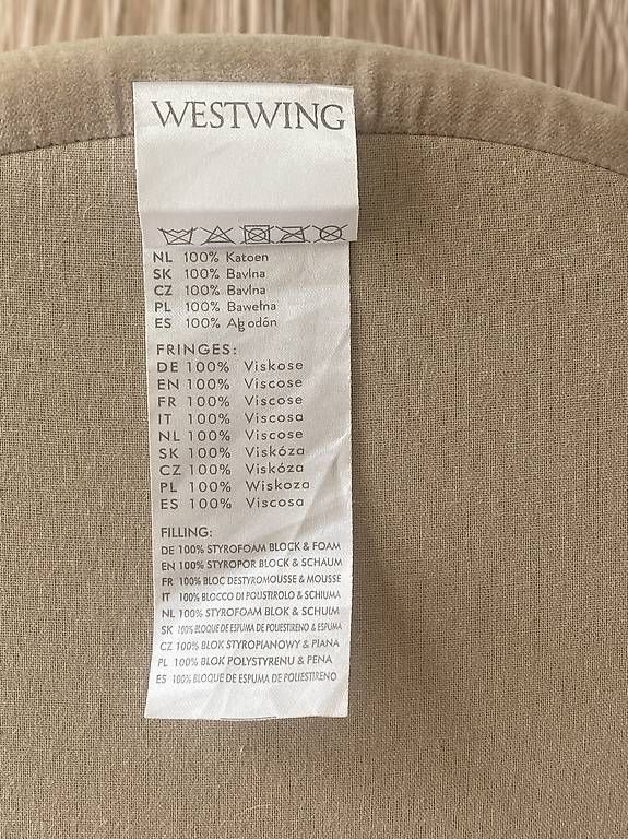 Westwing Hocker: WESTWING Samt Pouf/Hocker mit Fransen | Champagne – Gebraucht aus Männedorf von nathi_o 5