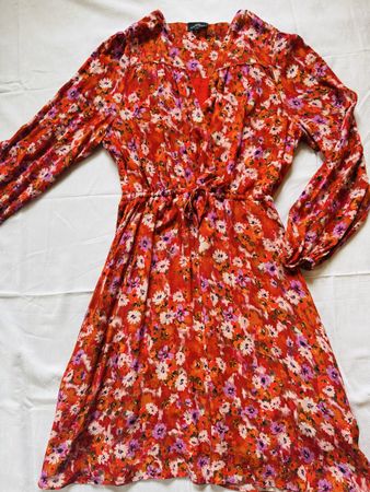 ❤️ Robe fleurie rouge orangé – Mise au Green T40