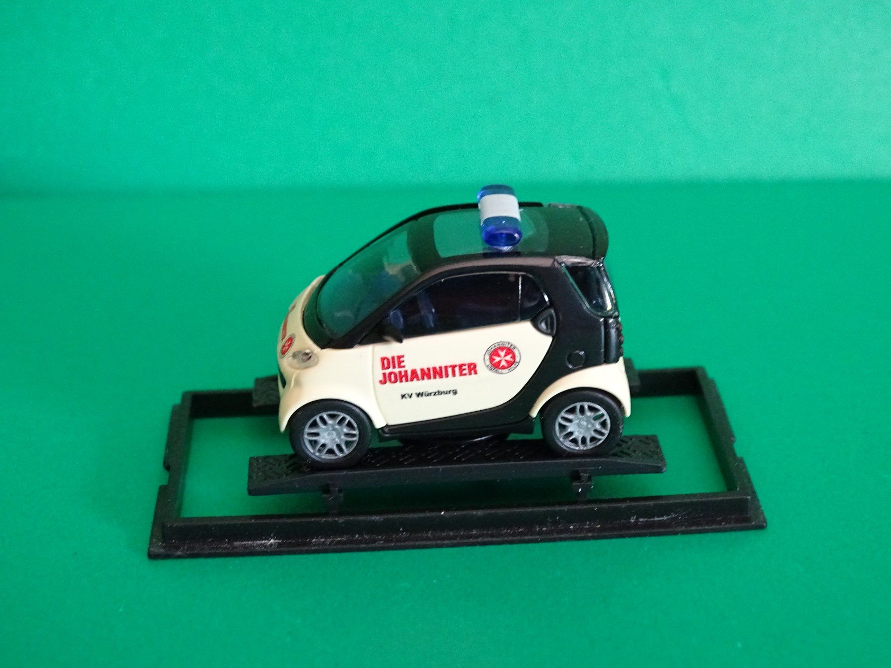 Busch Voitures modèles: Smart fortwo von Busch 1/87 – Neuf (Voir description) à Bretzwil par Meex 2