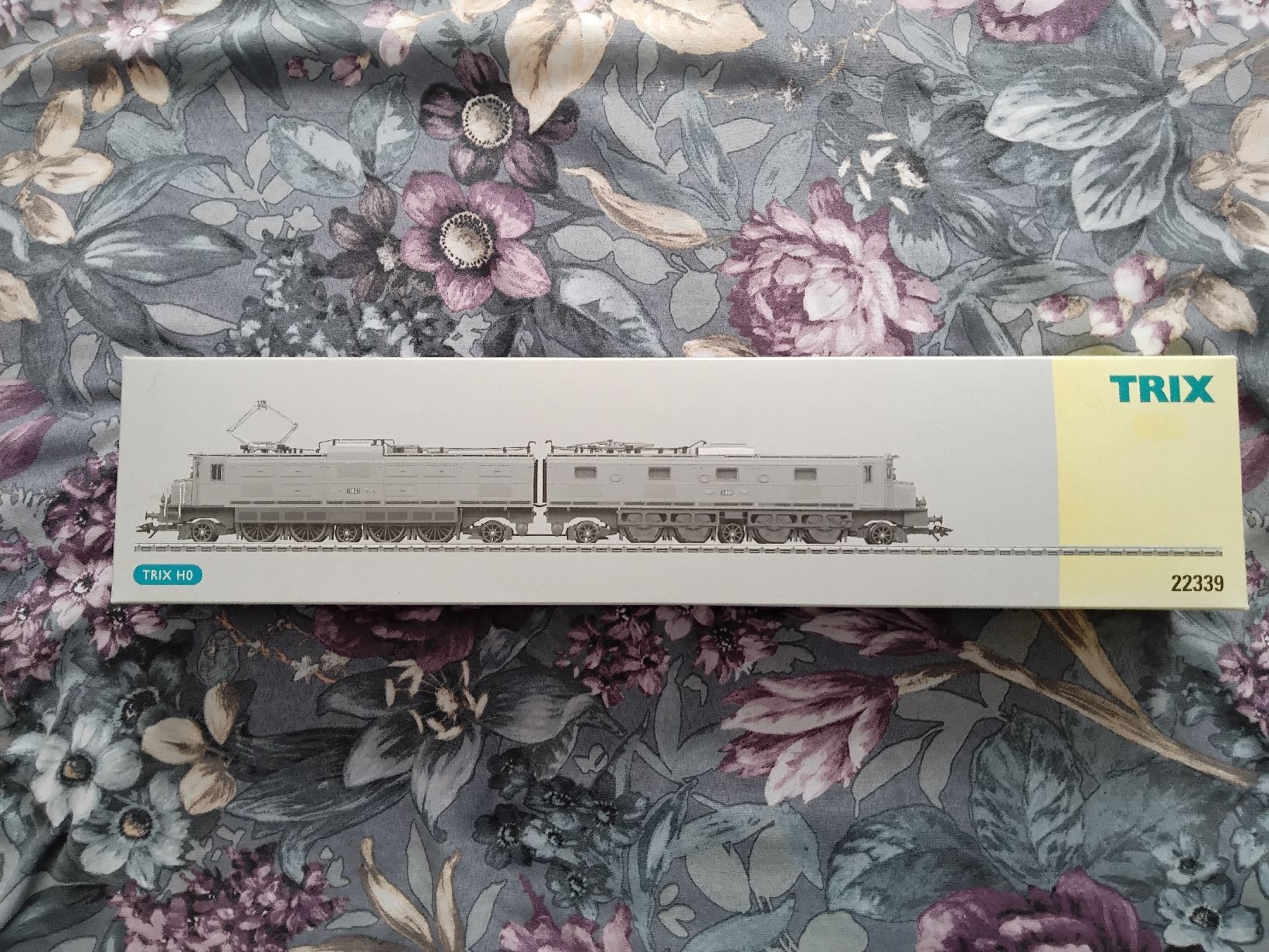 Trix Trains électriques: SBB AE 4/8 Analog DC  mit NEM Buchse Neuwertig – Neuf avec emballage d'origine à Romanshorn par jar_rxt9 3