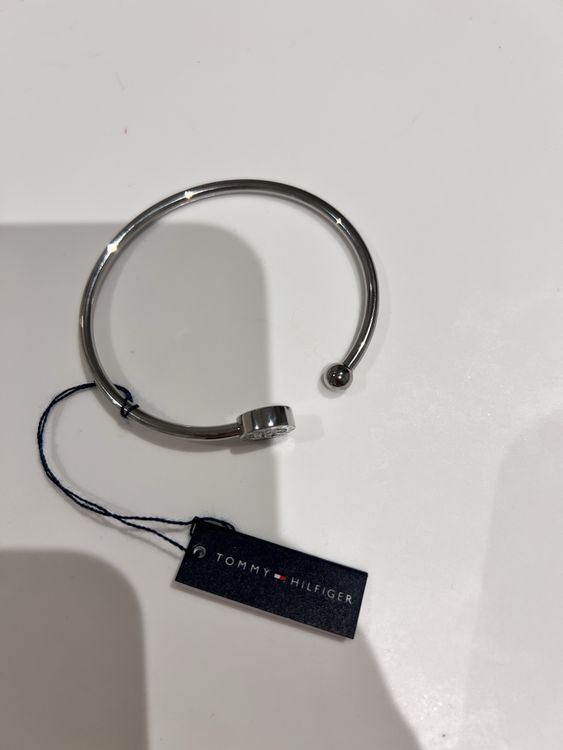 Tommy Hilfiger Bracciali & Braccialetti: Bracelet Tommy Hilfiger, strass et acier – Nuovo e nell'imballaggio originale da Romanel-sur-Lausanne venduto da RitaPereira 2