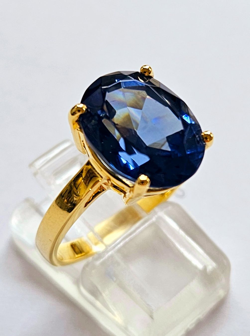 Anelli: Eleganter Goldring mit blauem Safir – Nuovo e nell'imballaggio originale da Zürich venduto da adriben 5