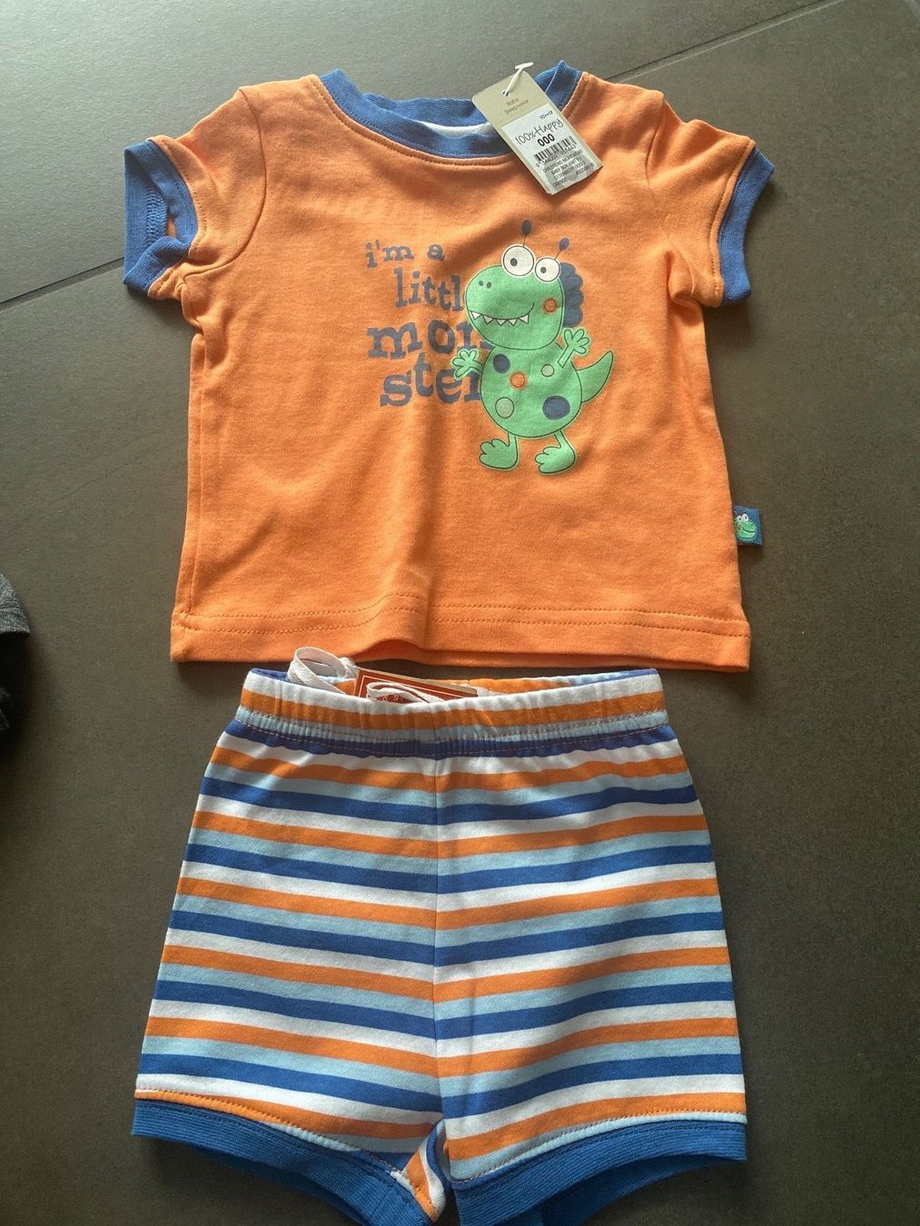 Lotti & Set di vestiti: Ensemble bébé neuf taille 0-3 mois – Nuovo e nell'imballaggio originale da Delémont venduto da Ma_LoU.01