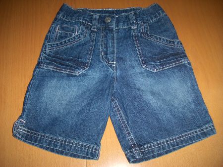 Kurze Jeanshose Gr. 98/104 - ungetragen