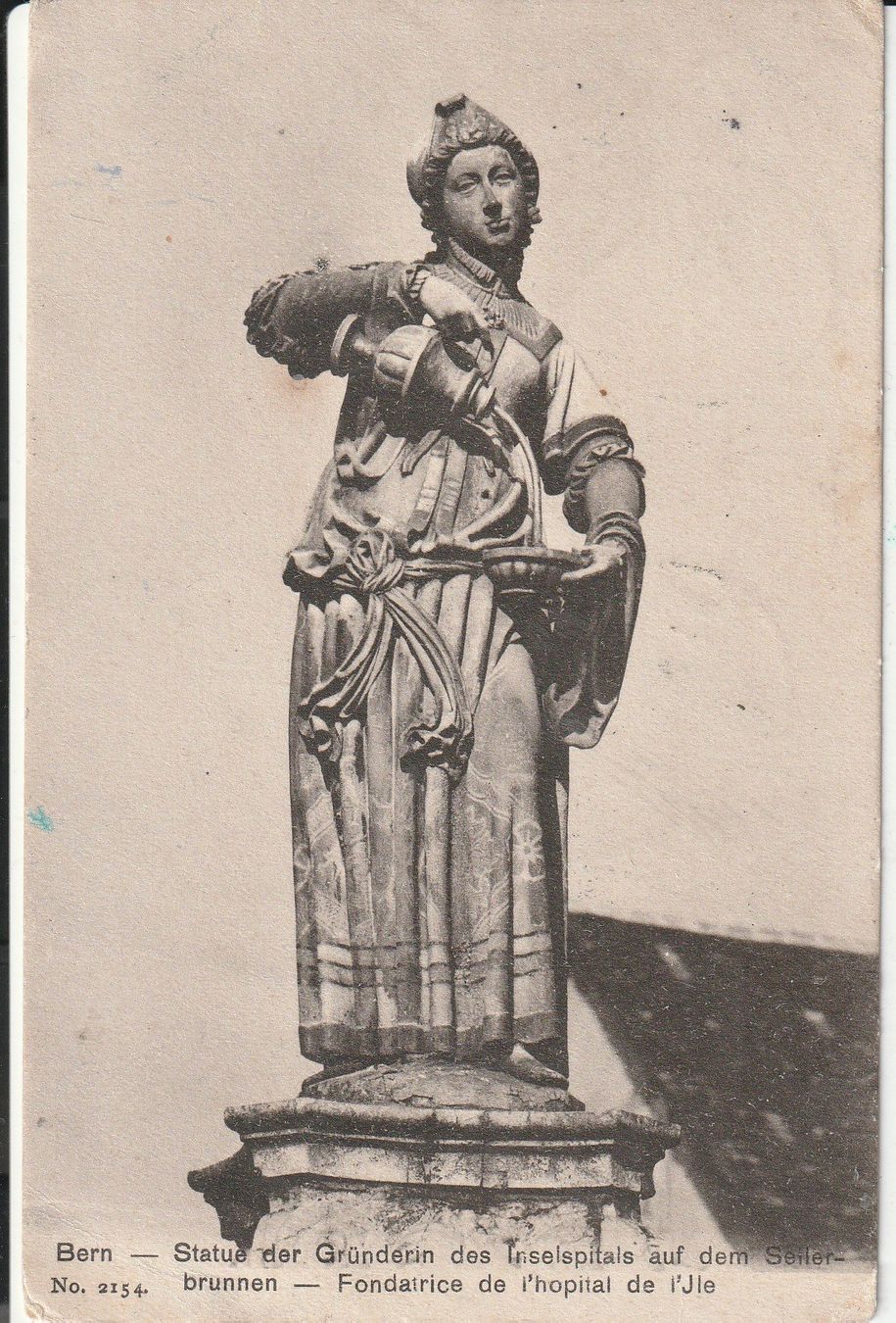 Cartoline postali: Bern Statue der Gründrin der Inselspital – Usato da Lumbrein venduto da made02
