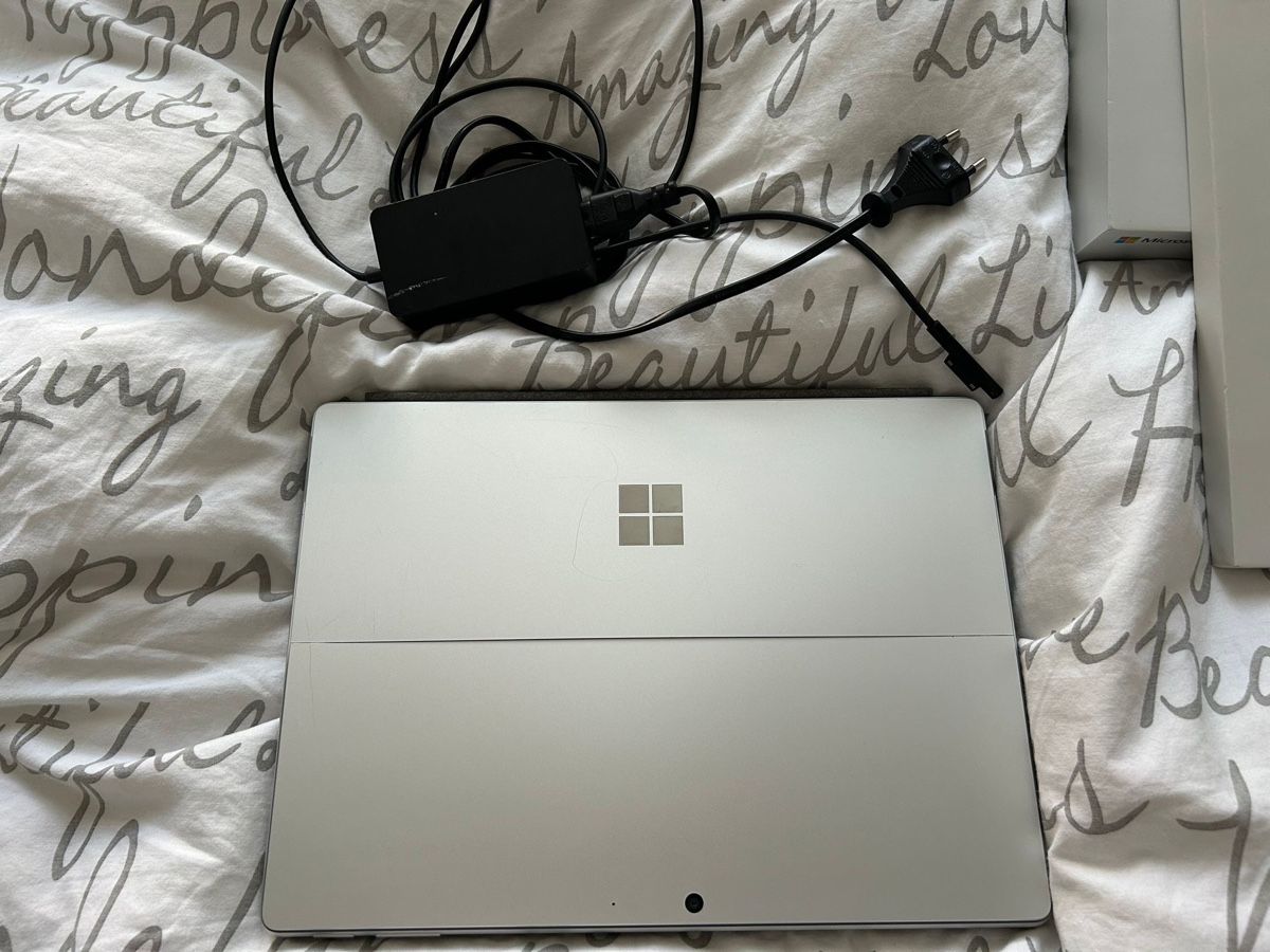Microsoft Notebook: Microsoft Surface Pro 9 (inkl. Tastatur und Stift) – Usato da Herisau venduto da pav_57g8 3