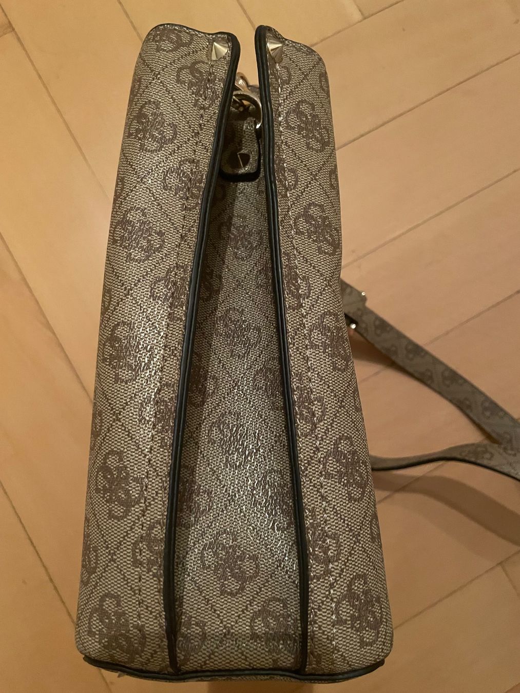 Guess Borse da donna: Guess Handtasche – Nuovo (secondo la descrizione) da Zürich venduto da Walhai13 2