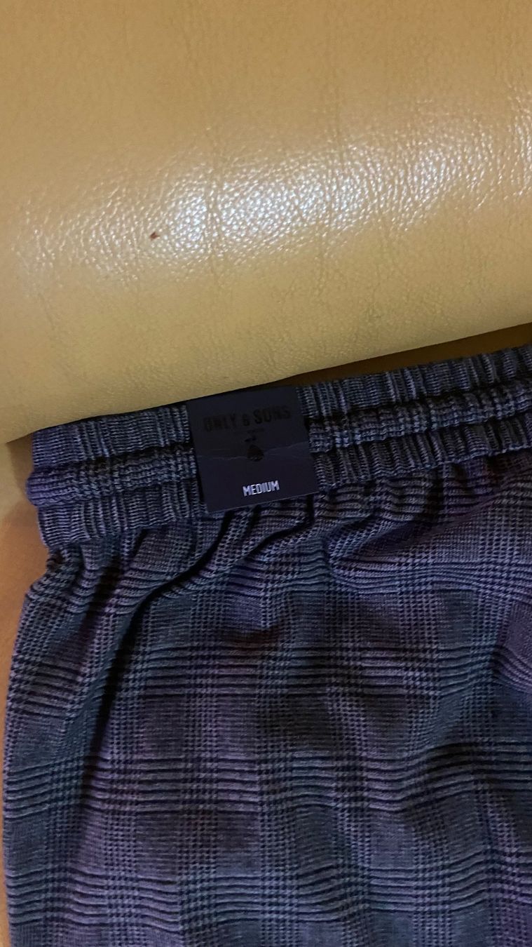 Hosen: Pantalon classic élégant, Taille M, carreaux – Neu und originalverpackt aus Réchy von santiwwrld_514 2