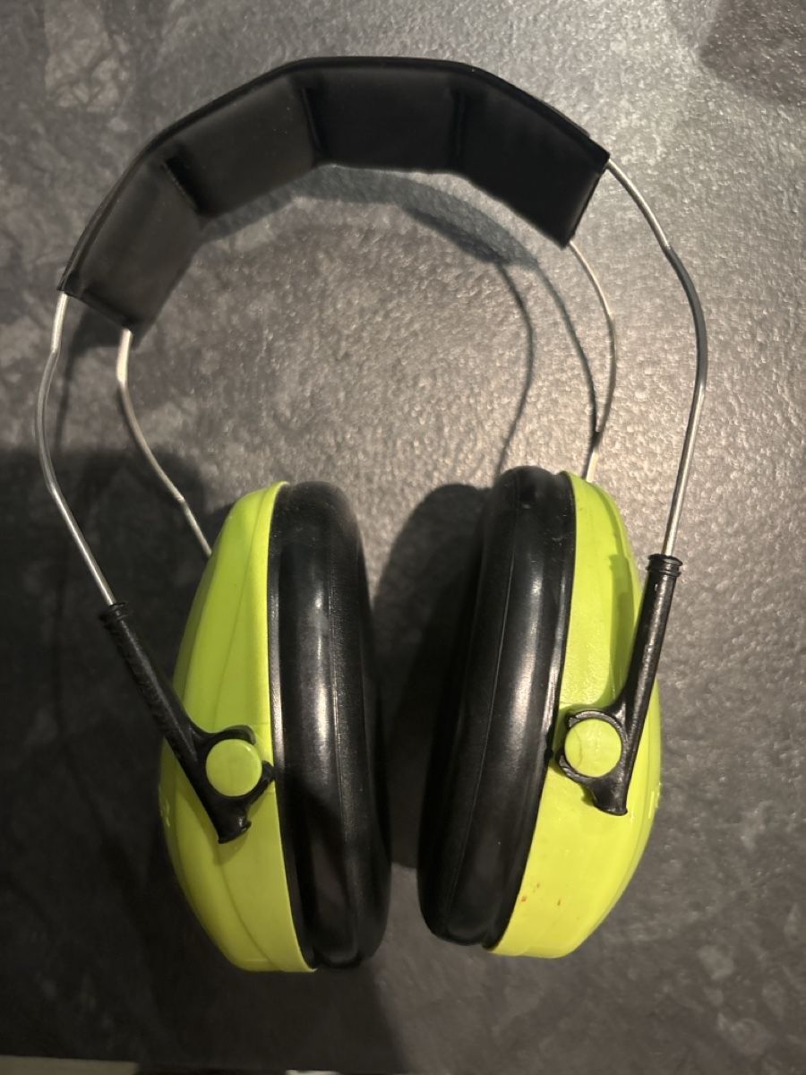 3M Protezione per viso e udito: Protection Auditive 3M Peltor Kid – Usato da Sion venduto da tchana77