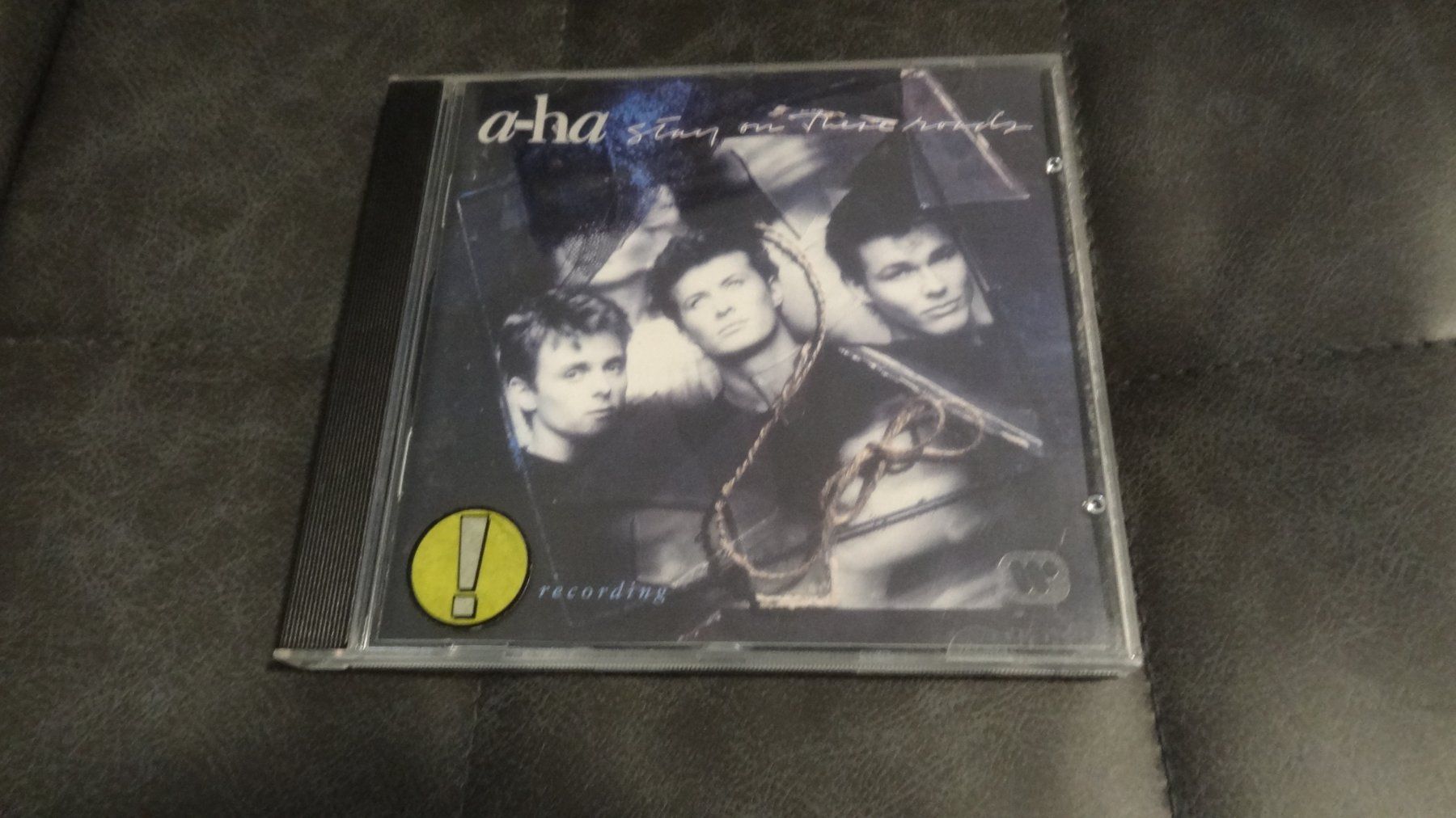 CDs: A-ha - Stay on these Roads CD – Gebraucht aus Olten von Disc-Ausverkauf