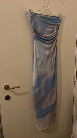 trägerloses Kleid