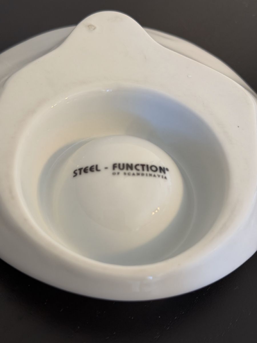 Altre Stoviglie: 2 Eierbecher von Steel Function  – Usato da Widnau venduto da kustercarmen 2