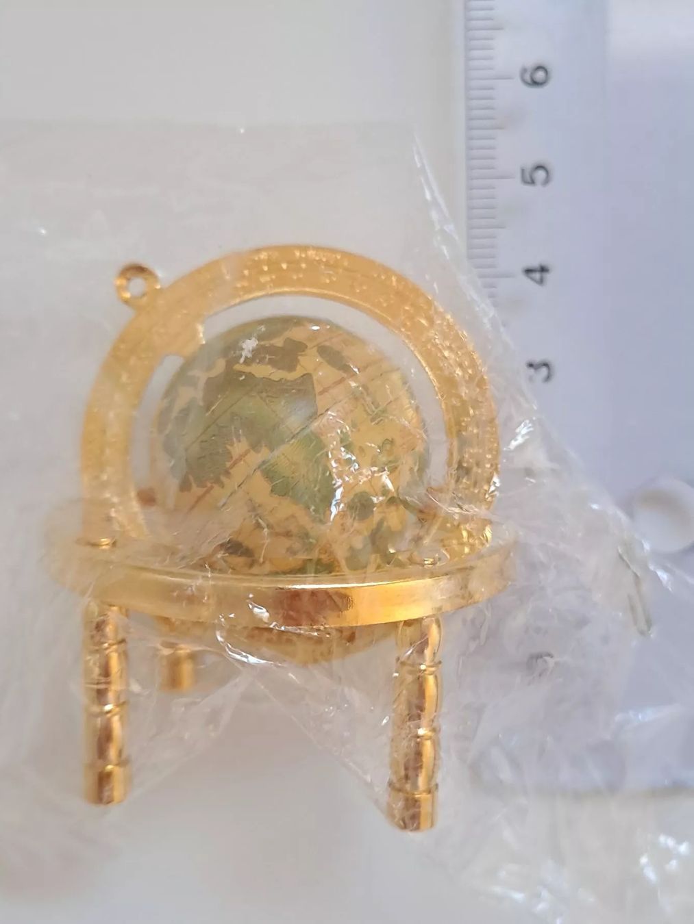 Manor Tutte le decorazioni: Mini globe décoratif doré sur support neuf – Nuovo e nell'imballaggio originale da Denens venduto da Chanchantevend 2