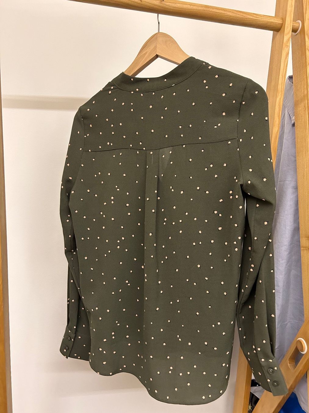 Top: New elegant green colour top – Nuovo (secondo la descrizione) da Zug venduto da luc_8rvs 4