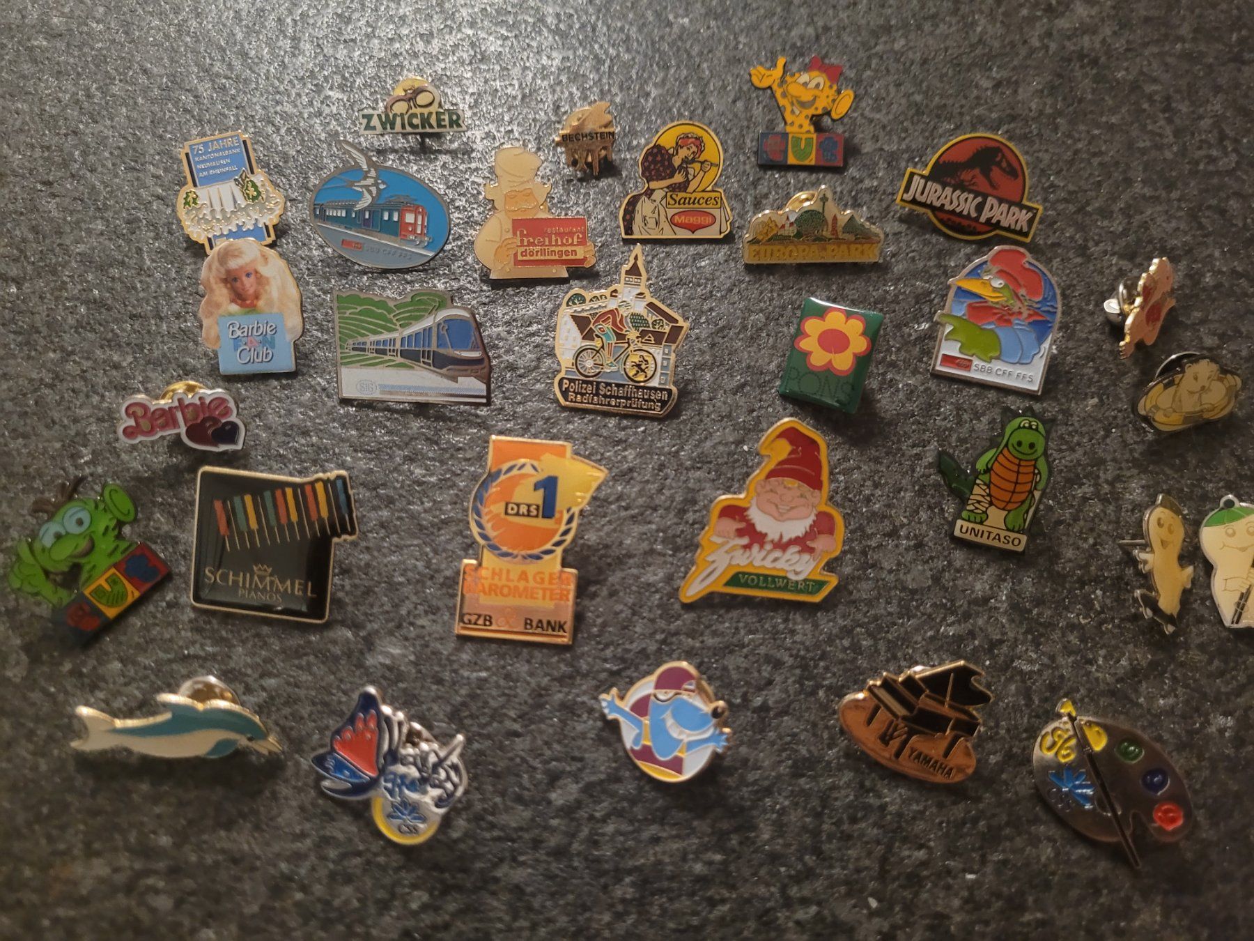 Broschen & Nadeln: Pin Sammlung – Gebraucht aus Neuhausen von eliana2