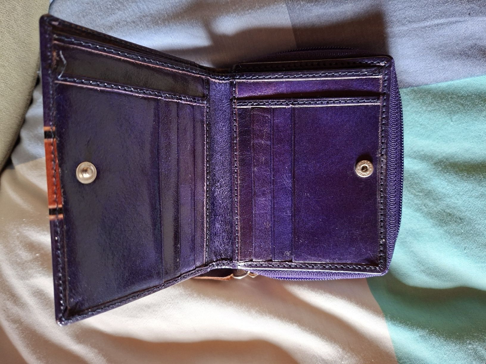 Portemonnaies: Portefeuille violet et orange – Neuf (Voir description) à Gumefens par izalala 2