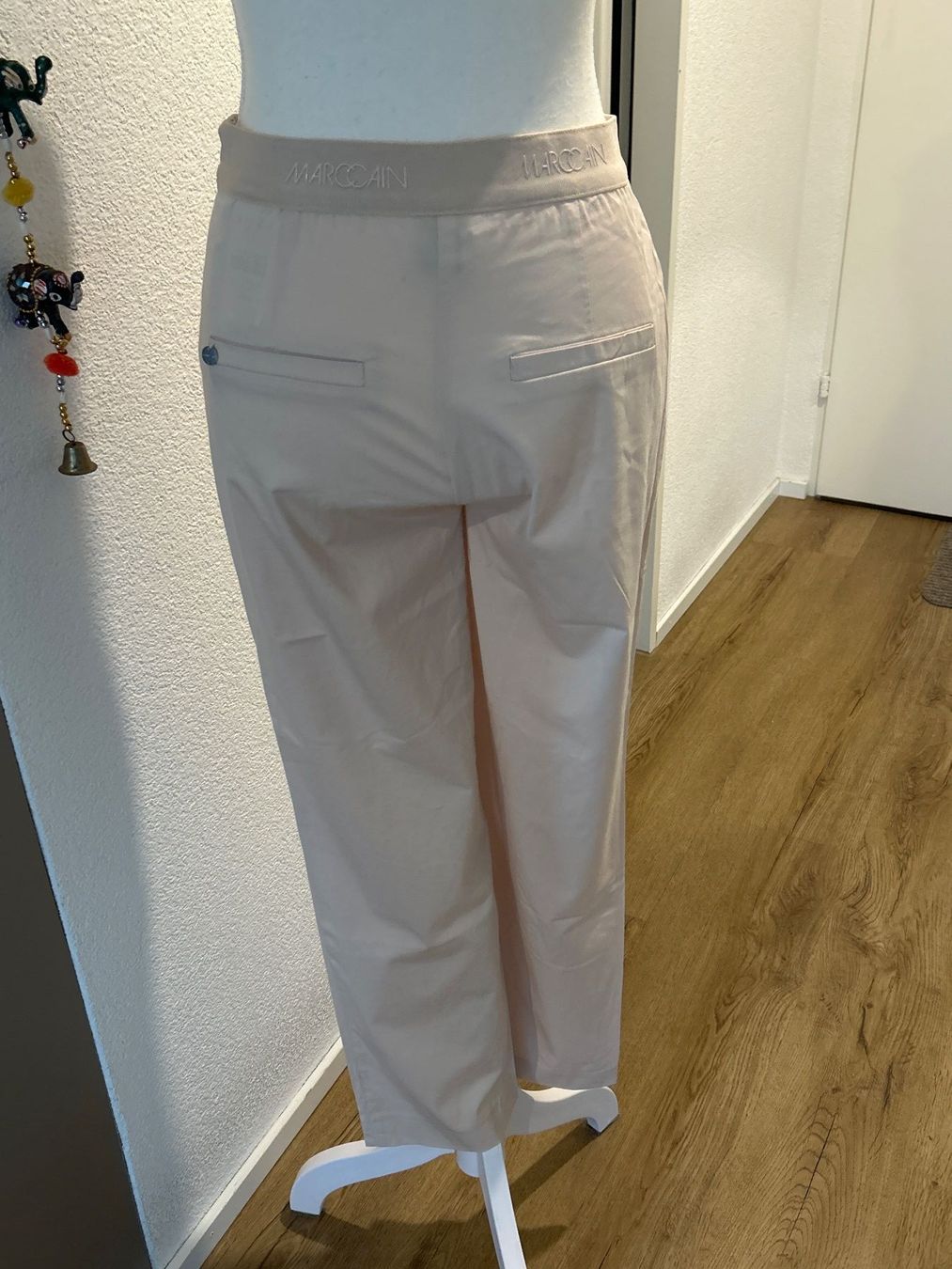 Marc Cain Pantalons: Sommerhose hellbeige von Marc Cain Gr. W28 – D'occasion à Brunnen par Nala2929 6