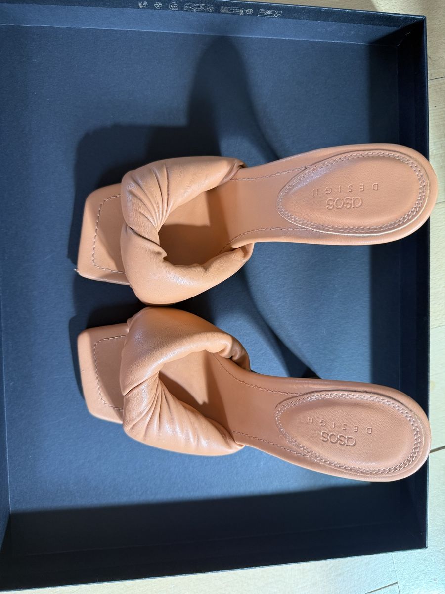 Damenschuhe: BOTTEGA VENETA STYLE MULES 37 – Gebraucht aus Baden von agora_newgeneration 1