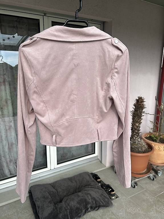 Giacche: Tally Weijl Velourslederimitat Jacke – Usato da Niederbuchsiten venduto da idontknow. 1