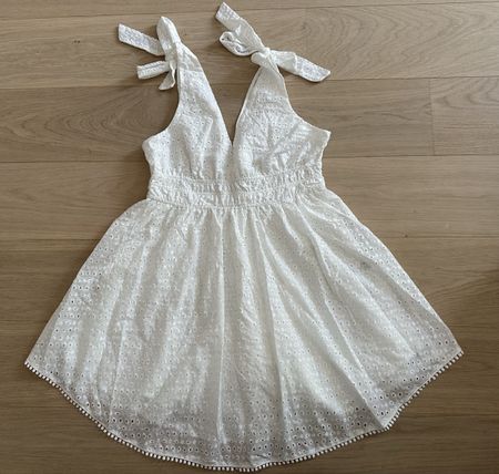 Jolie robe blanche vacances holidays taille XL EU 44 neuf av