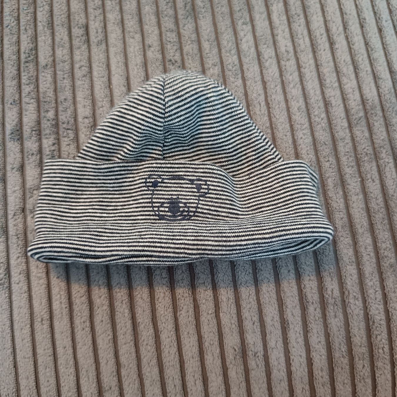Mützen & Schals: Beanie Newborn – Gebraucht aus Jaberg von urig17.