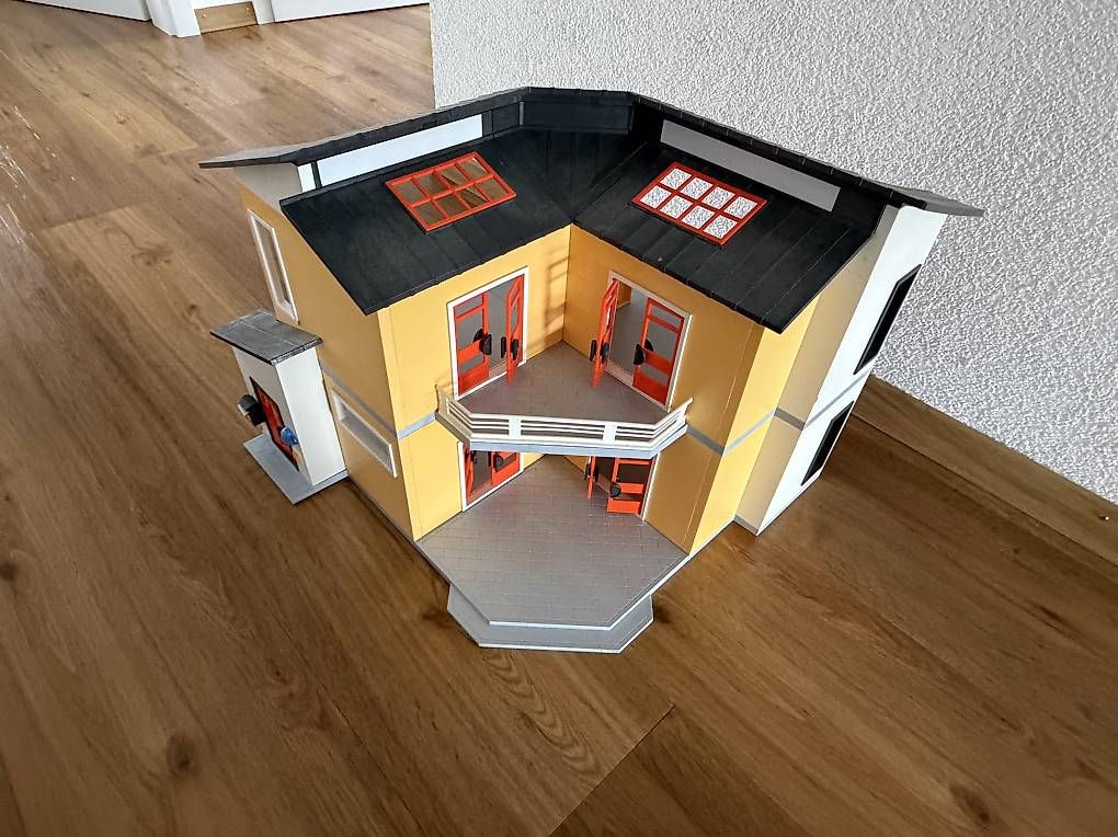 Playmobil Giocattoli: Playmobil Villa – Usato da Bennau venduto da Kristina12345 1