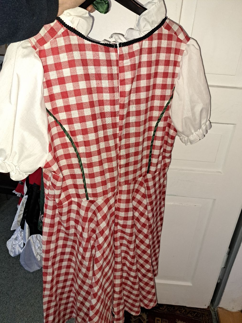 Costumi: Dirndl Gr.40/42 mit Schürze unbenutzt  – Nuovo (secondo la descrizione) da Kölliken venduto da Upcycling-by-Mc-TAM 4