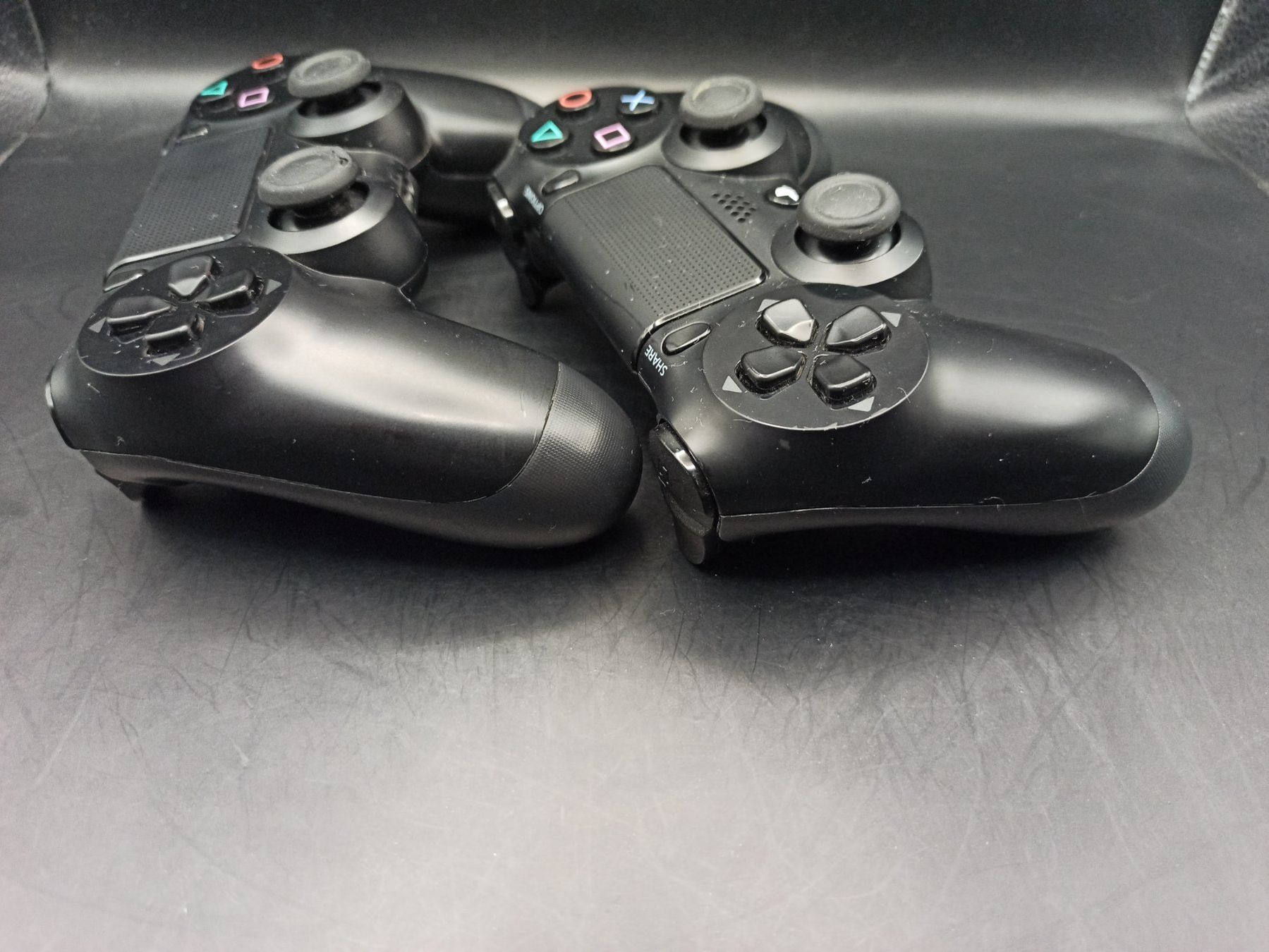 Controller: 2 x Original Controller Sony PS4 Wireless DualShock 4 – Usato da Oberweningen venduto da mar_87mx 2