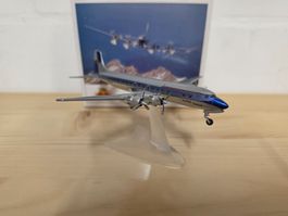 RedBull, the flying Bulls DC-6, 1:200, Herpa, Metall
