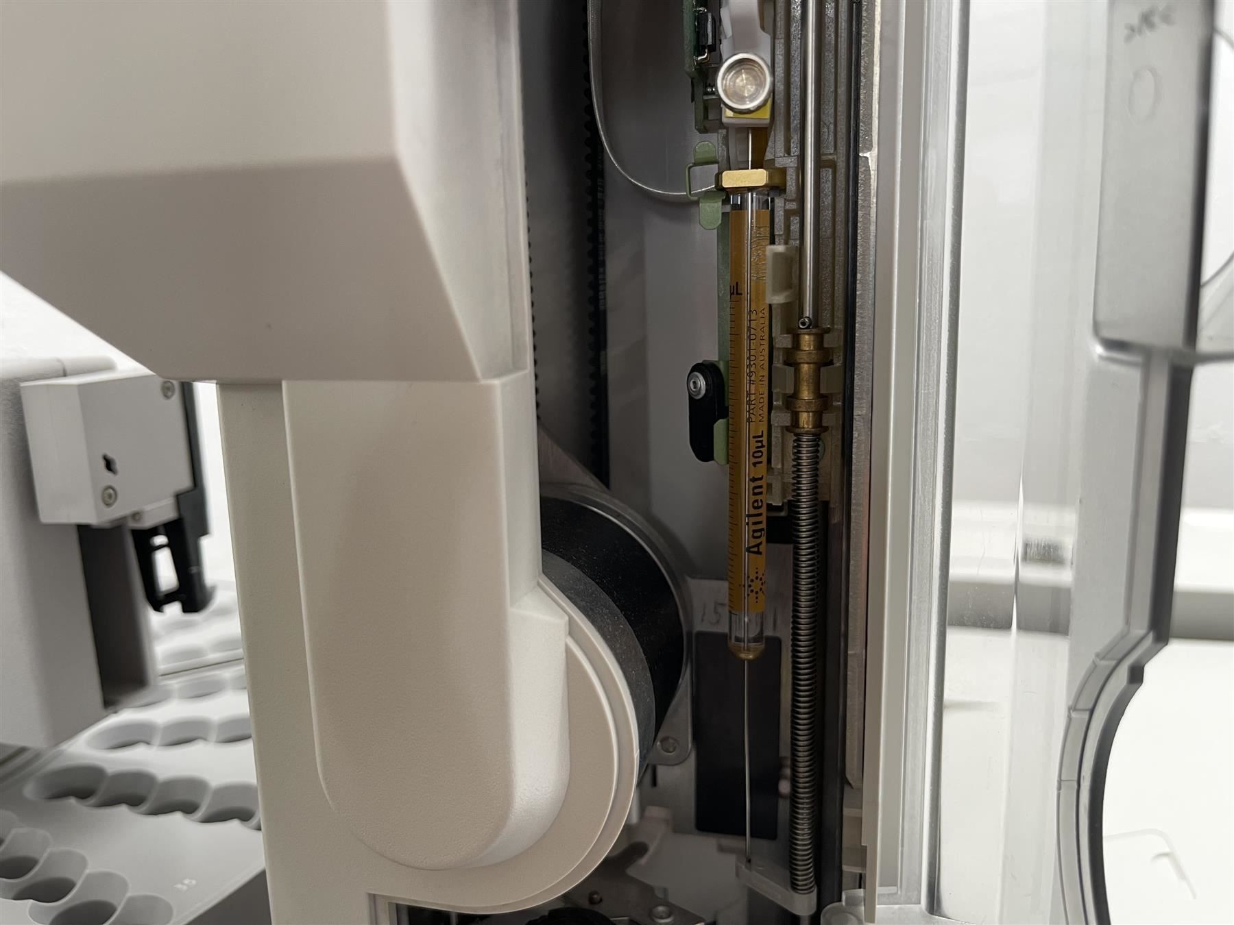 Accessori da laboratorio: Agilent 6890N Network GC System – Usato da Niederdorf venduto da LeptonAG_Labor 5