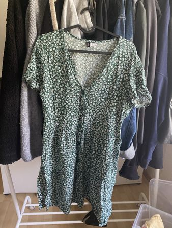 H&M Sommerkleid grün geblümt, Gr. 36 - Top Zustand!