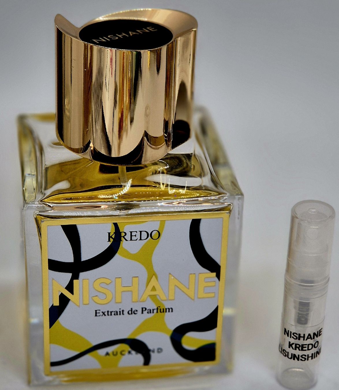 Nishane Profumi & Eau de Toilette: 2 ml KREDO EXTRAIT NISHANE ABFÜLLUNG – Nuovo (secondo la descrizione) da St. Gallen venduto da CaliSunshine