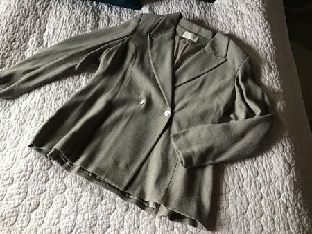 Schicker Damen Blazer Gr. 46 mit Perlmuttknöpfen