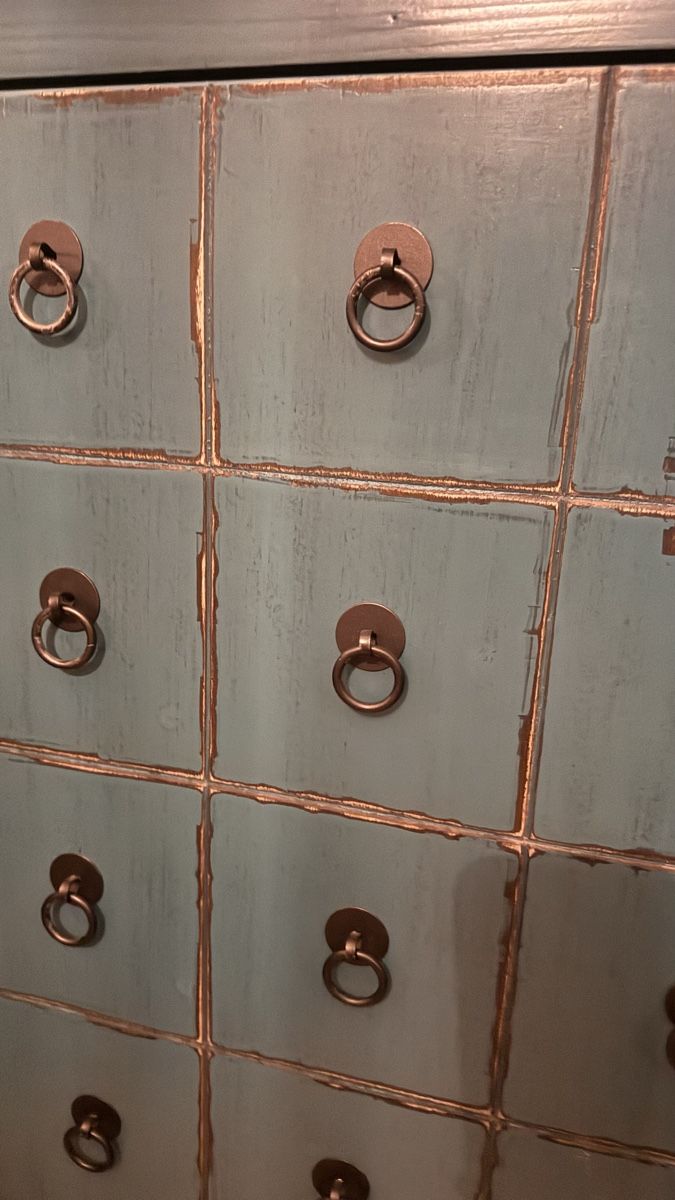 Schränke: Antique style storage cupboard – Gebraucht aus Lausanne von rob_n5cg 3