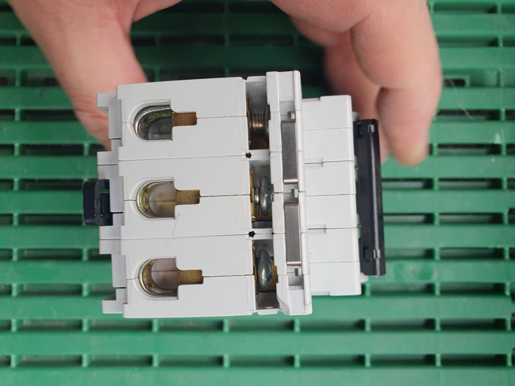 Interruttori: Abb s283 k2a 2A Sicherung Kippsicherung – Usato da Zürich venduto da eymen20 4