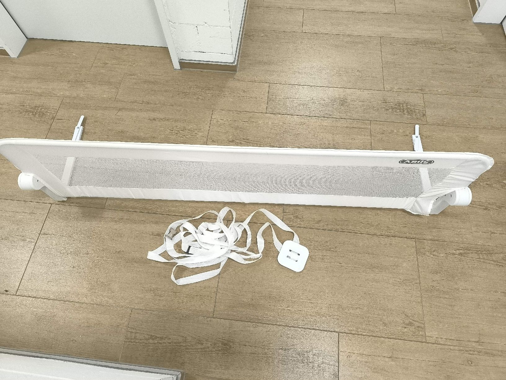 Parcs & barrières de sécurité: Abus JC9100 Bettgitter mit Anker – D'occasion à Buchs SG par Eifi_1 1