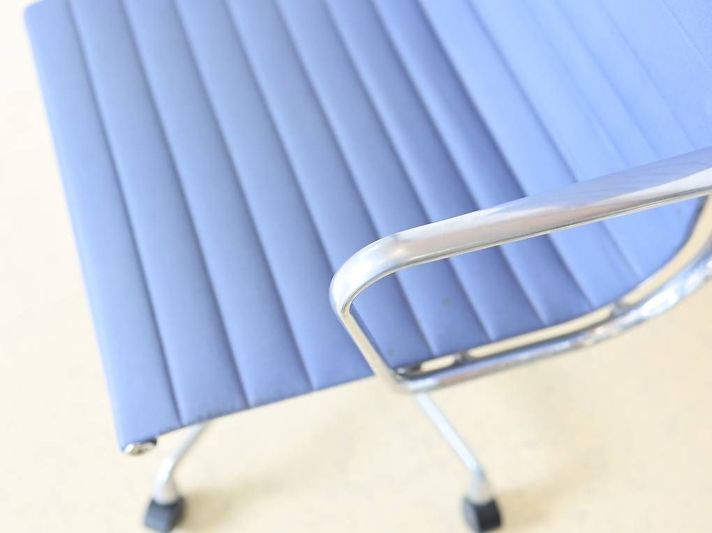 Vitra Stühle: Vitra Eames Bürostuhl EA 119 – Gebraucht aus Meinisberg von atelier_TILIJA 6