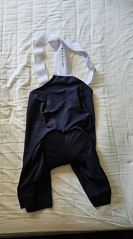Pantaloni: Ryzon Vela Bib Shorts Gr. L Schwarz – Usato da Zürich venduto da tobigs 2