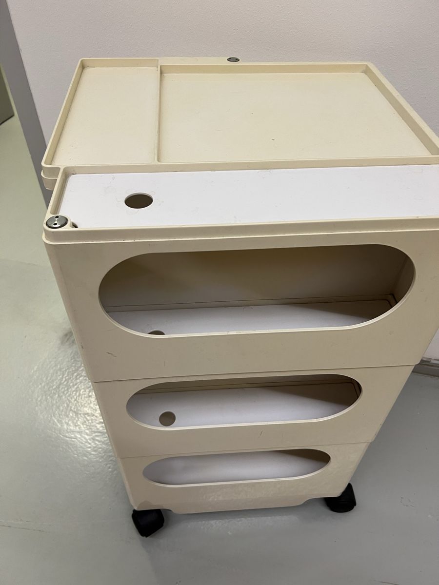 Korpus: Boby 3/2 Rollcontainer Joe Colombo Design – Gebraucht aus Hombrechtikon von vespa1954 2