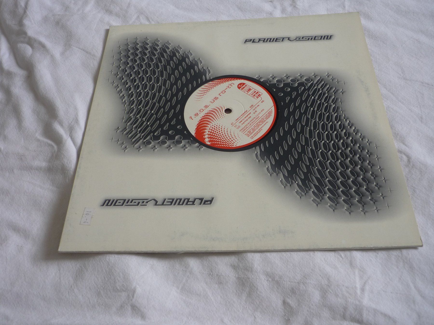 Dischi in vinile: Rare Techno Vinyl - Pascal FEOS vs Roth - time to remember – Usato da Beringen venduto da Flatretriever 2