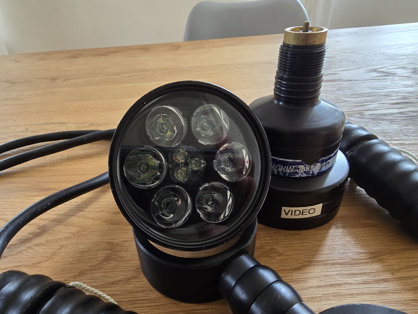 Lampen: doppel Lampenköpfe von Tilly Tec – Gebraucht aus Laupen BE von Coolsurfer 2
