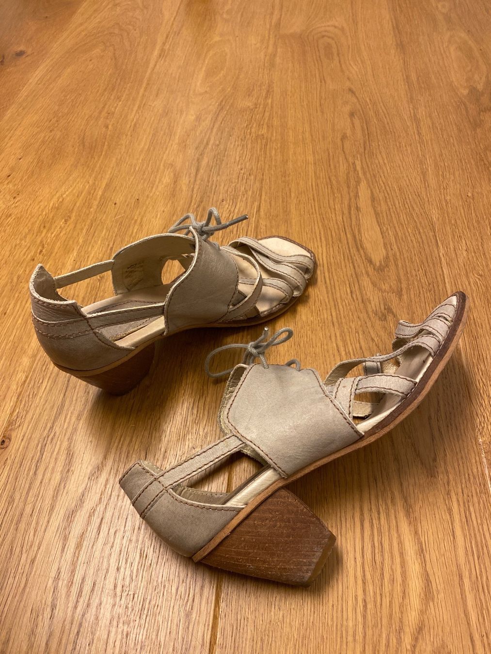 Damenschuhe: Damen Schuhe offen Gr. 40 – Gebraucht aus Nottwil von TOP_Saler 1