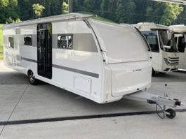 Adria Alpina 663PT, Familienwohnwagen, Kingsiz- +Kajutenbett